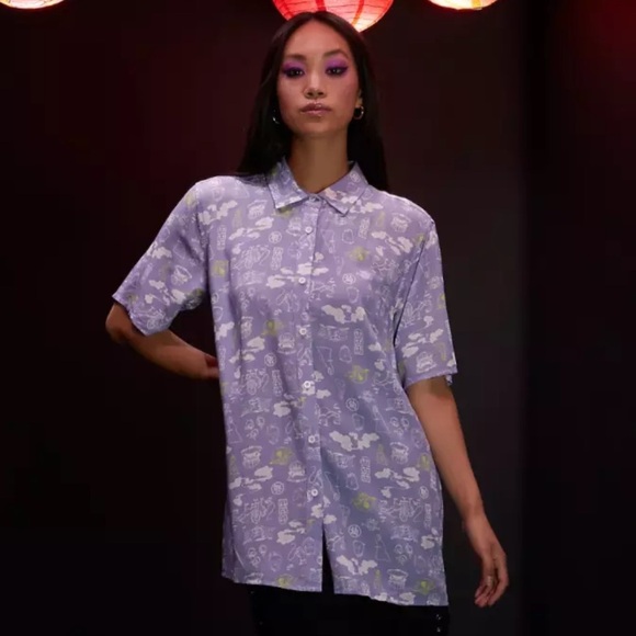 Her Universe Studio Ghibli Spirited Away Icons Button Down Short Sleeve Shirt - Picture 1 of 5